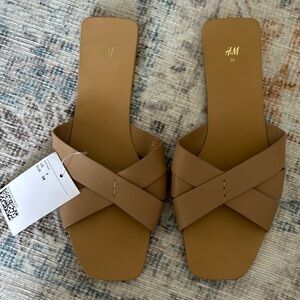 NWT H&M Tan sandals size 7